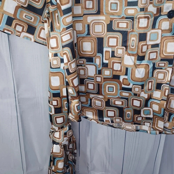 Unique Spectrum long-sleeved top - Picture 3 of 9